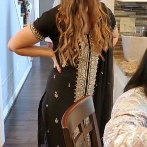 Pakistani Kameez and Dupatta